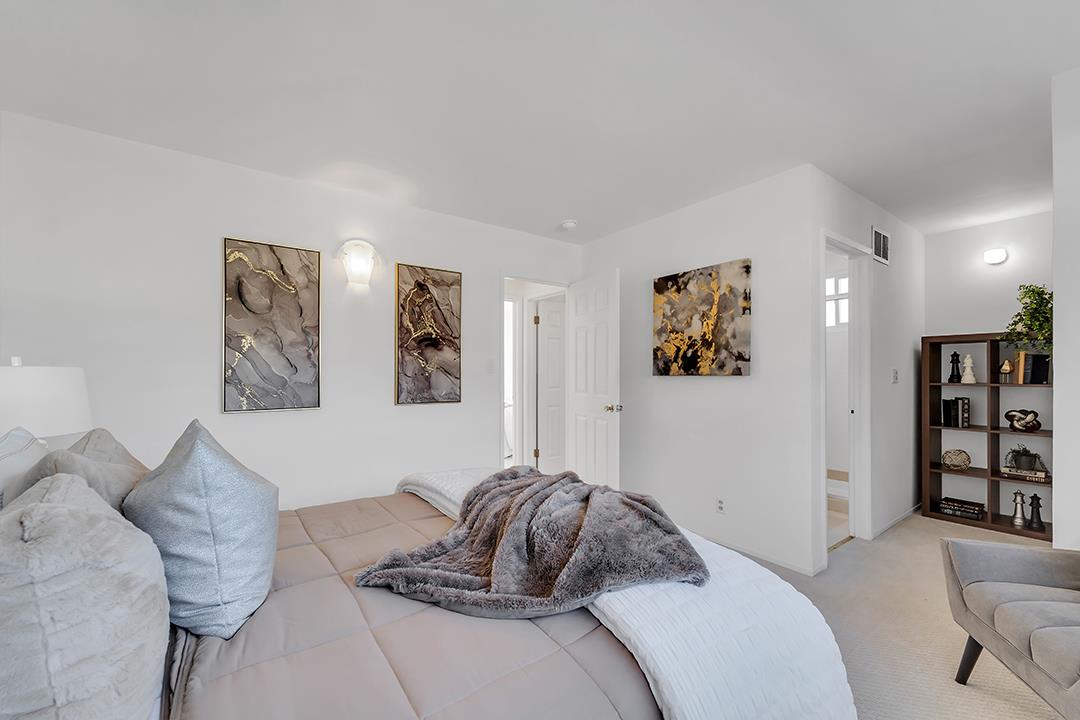 1210 Sleepy Hollow Lane