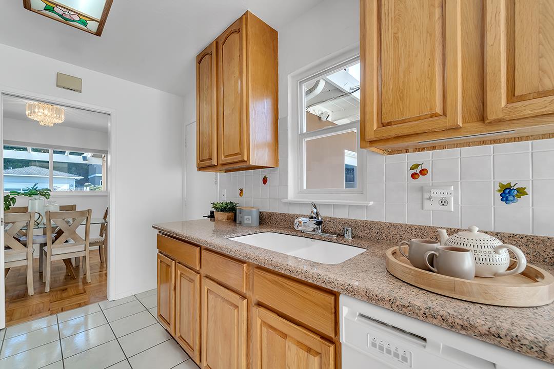 1210 Sleepy Hollow Lane