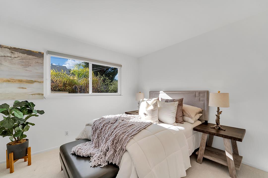 1210 Sleepy Hollow Lane