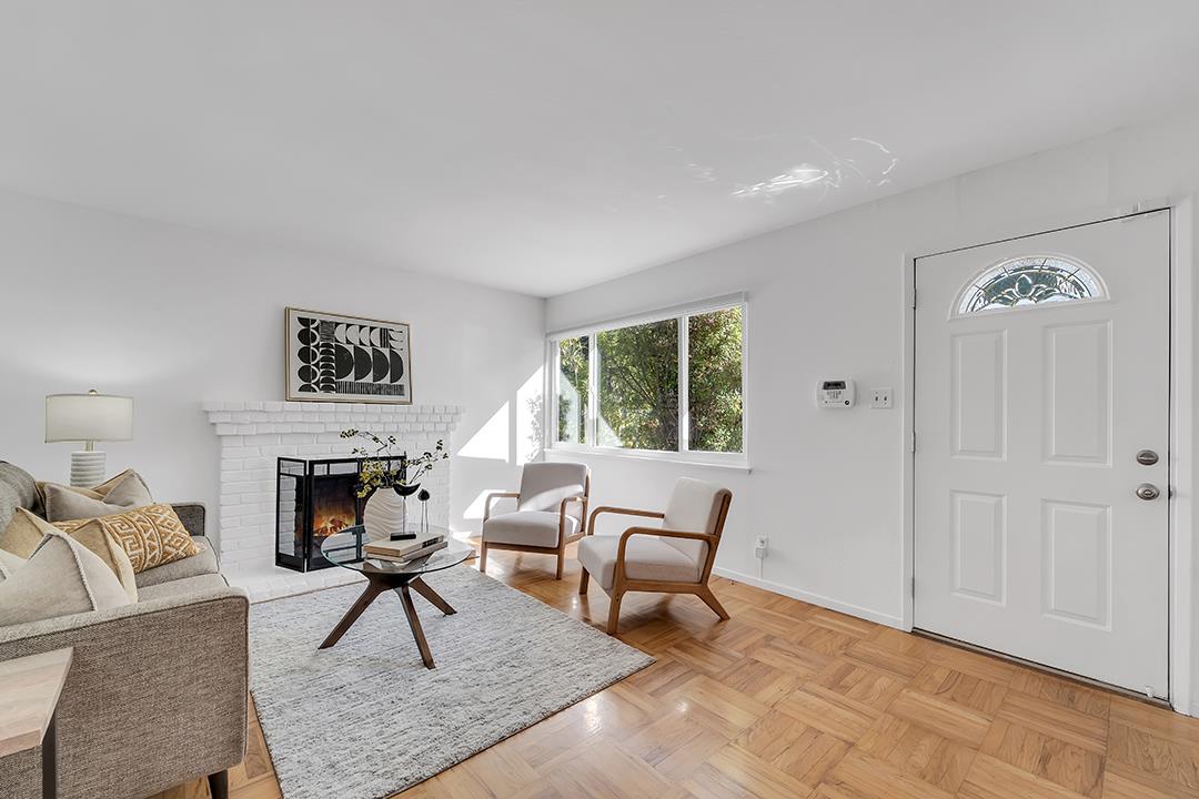 1210 Sleepy Hollow Lane