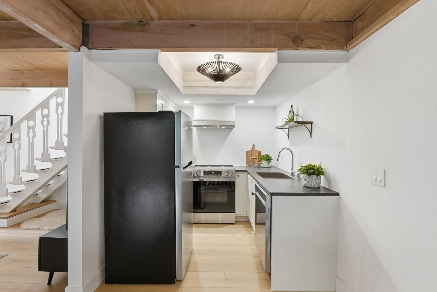 278 Monroe Drive 8