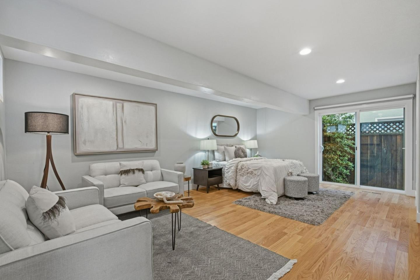 2109 Cipriani Boulevard