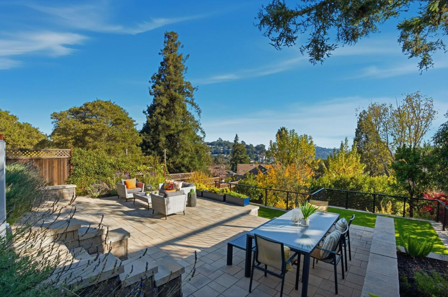 2109 Cipriani Boulevard