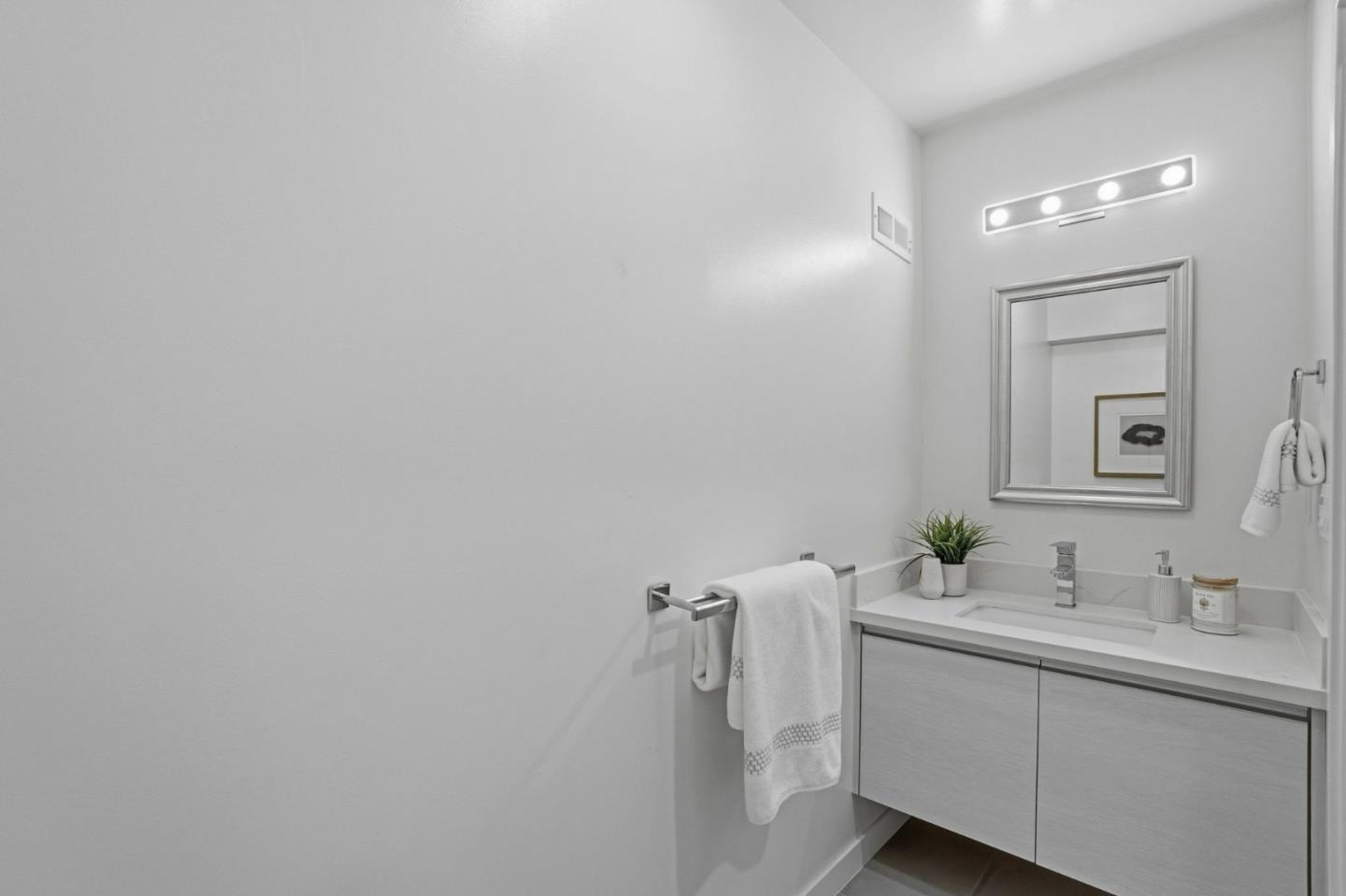 2109 Cipriani Boulevard