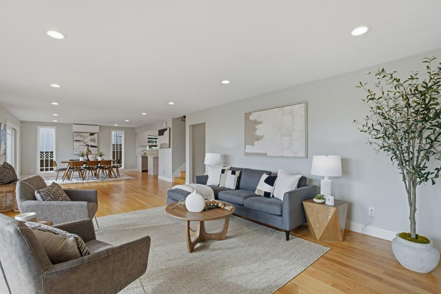 2109 Cipriani Boulevard