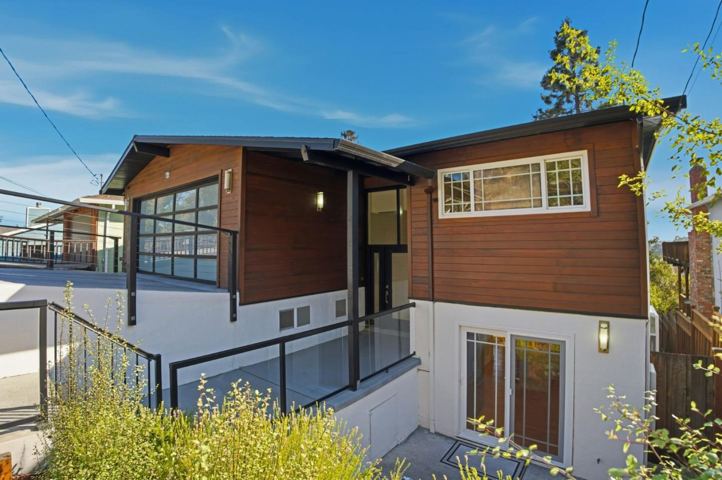 2109 Cipriani Boulevard