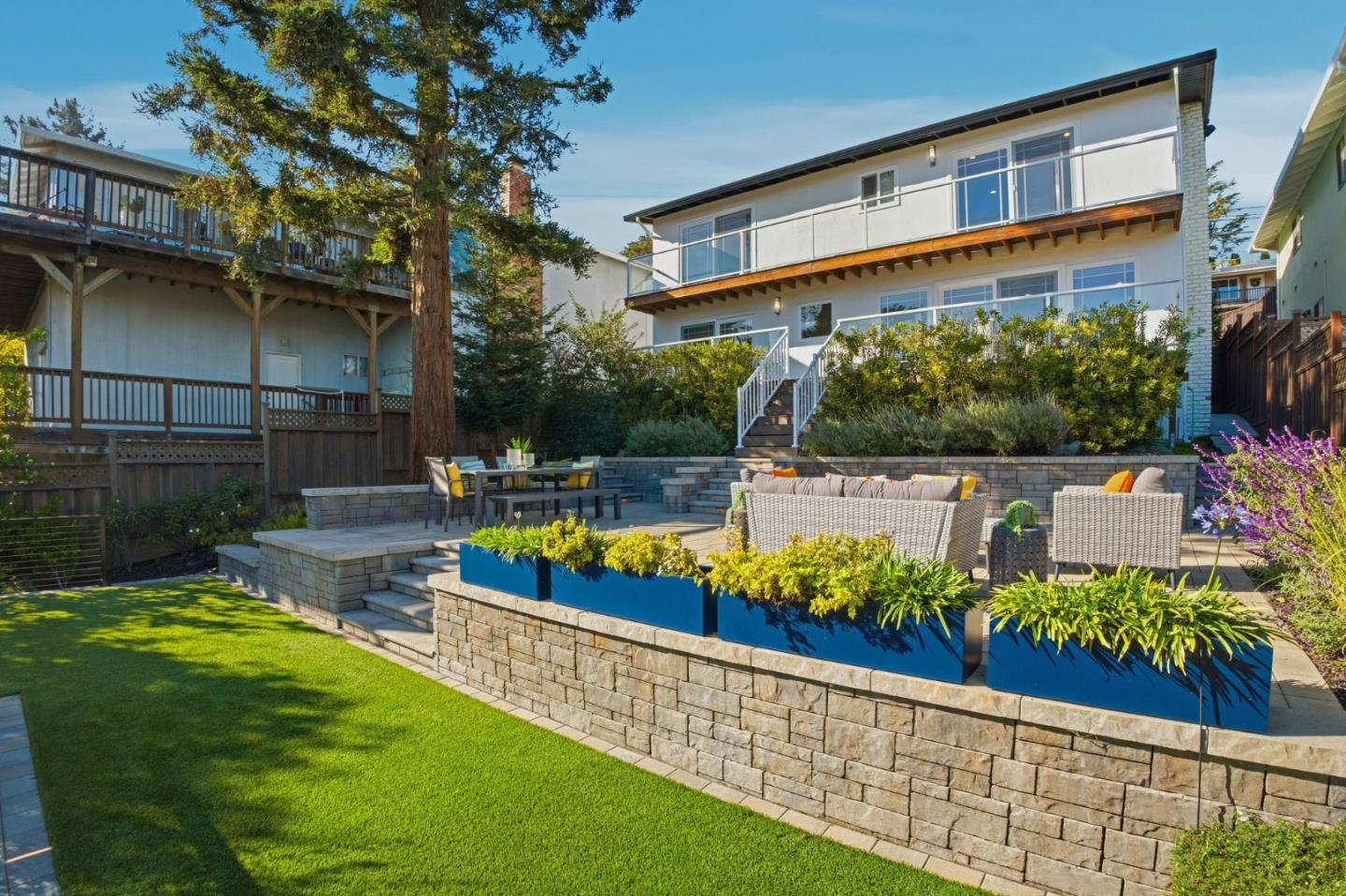 2109 Cipriani Boulevard