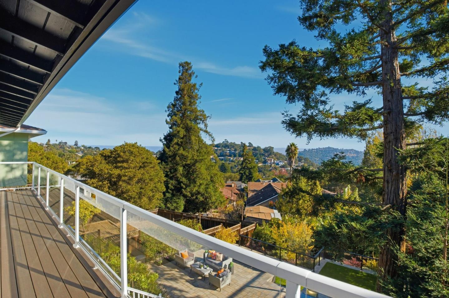 2109 Cipriani Boulevard