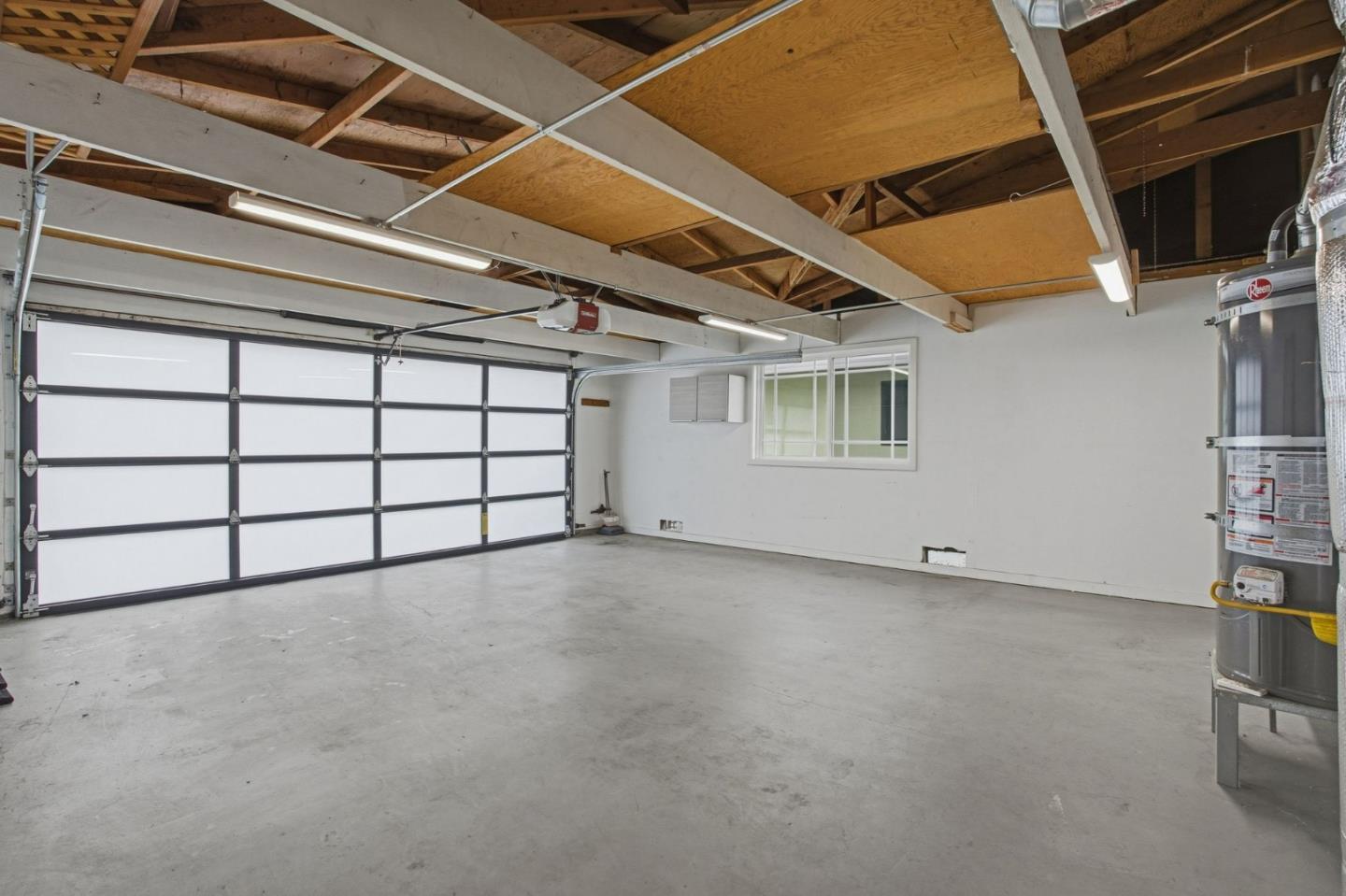 2109 Cipriani Boulevard