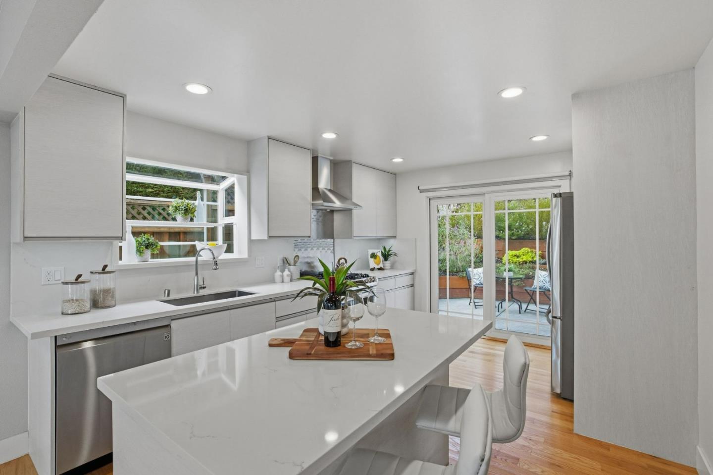 2109 Cipriani Boulevard