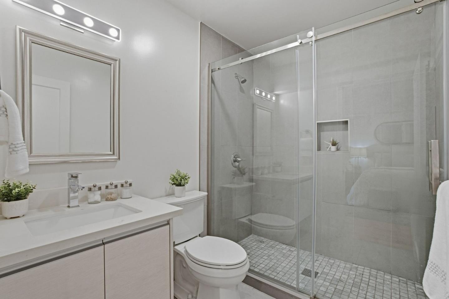 2109 Cipriani Boulevard