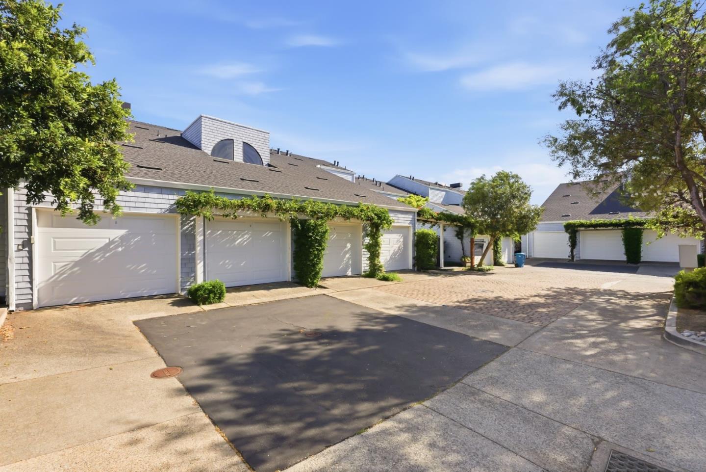 72 Cape Hatteras Court