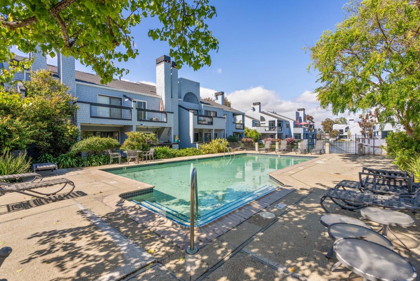 72 Cape Hatteras Court