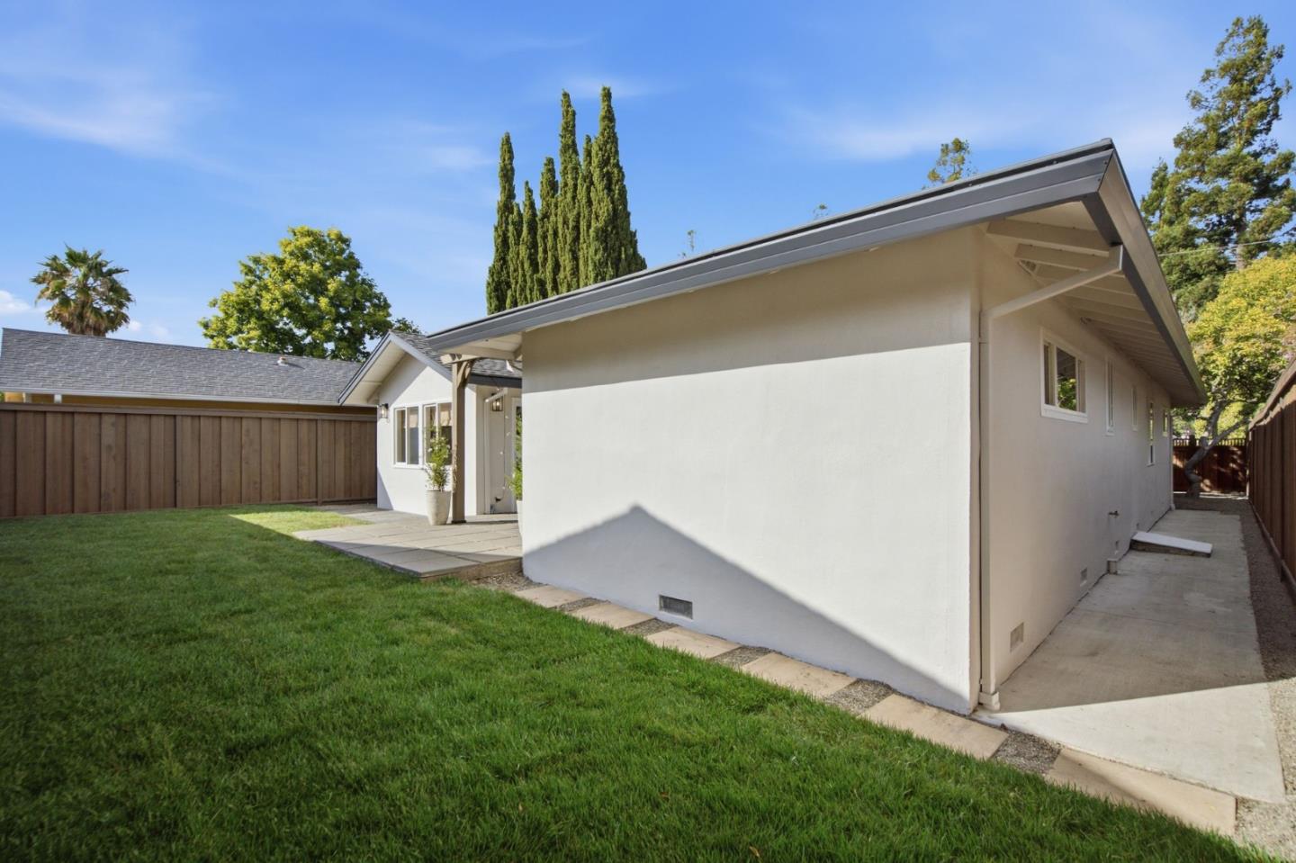 1218 Sanchez WAY
