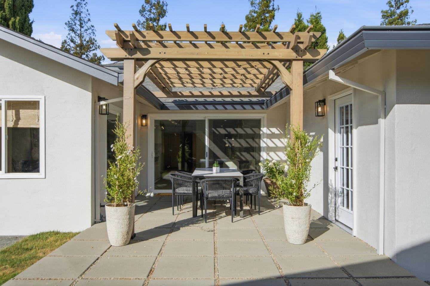 1218 Sanchez WAY