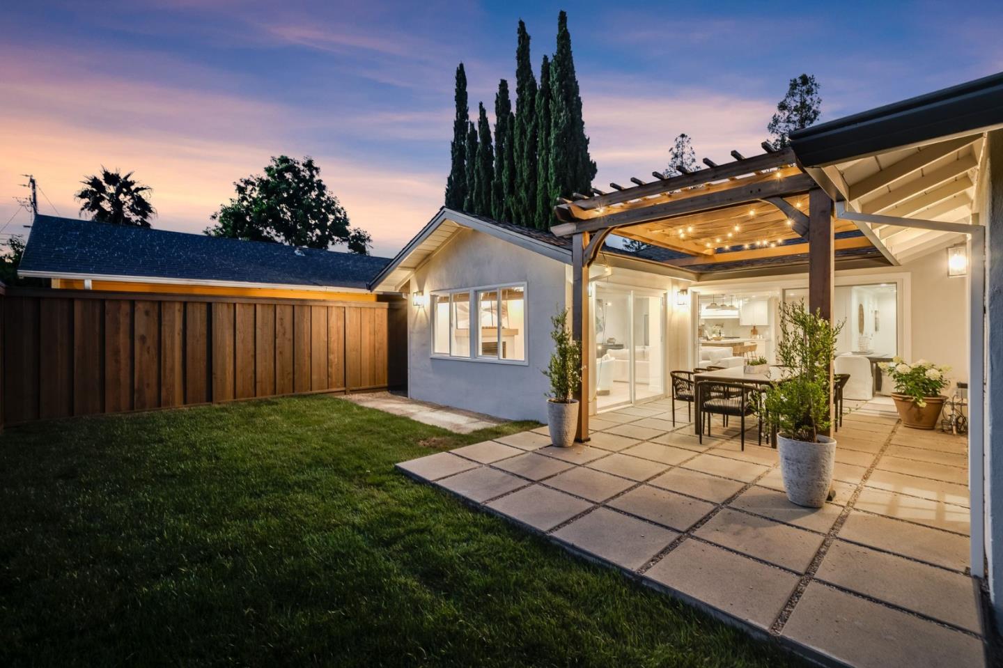 1218 Sanchez WAY