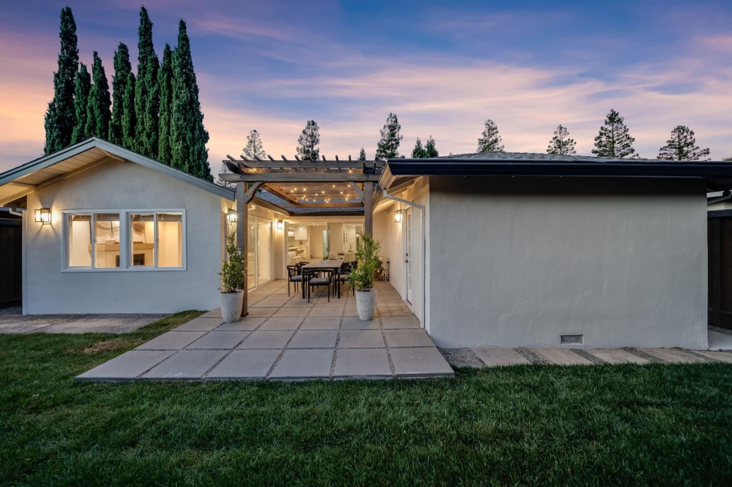 1218 Sanchez WAY