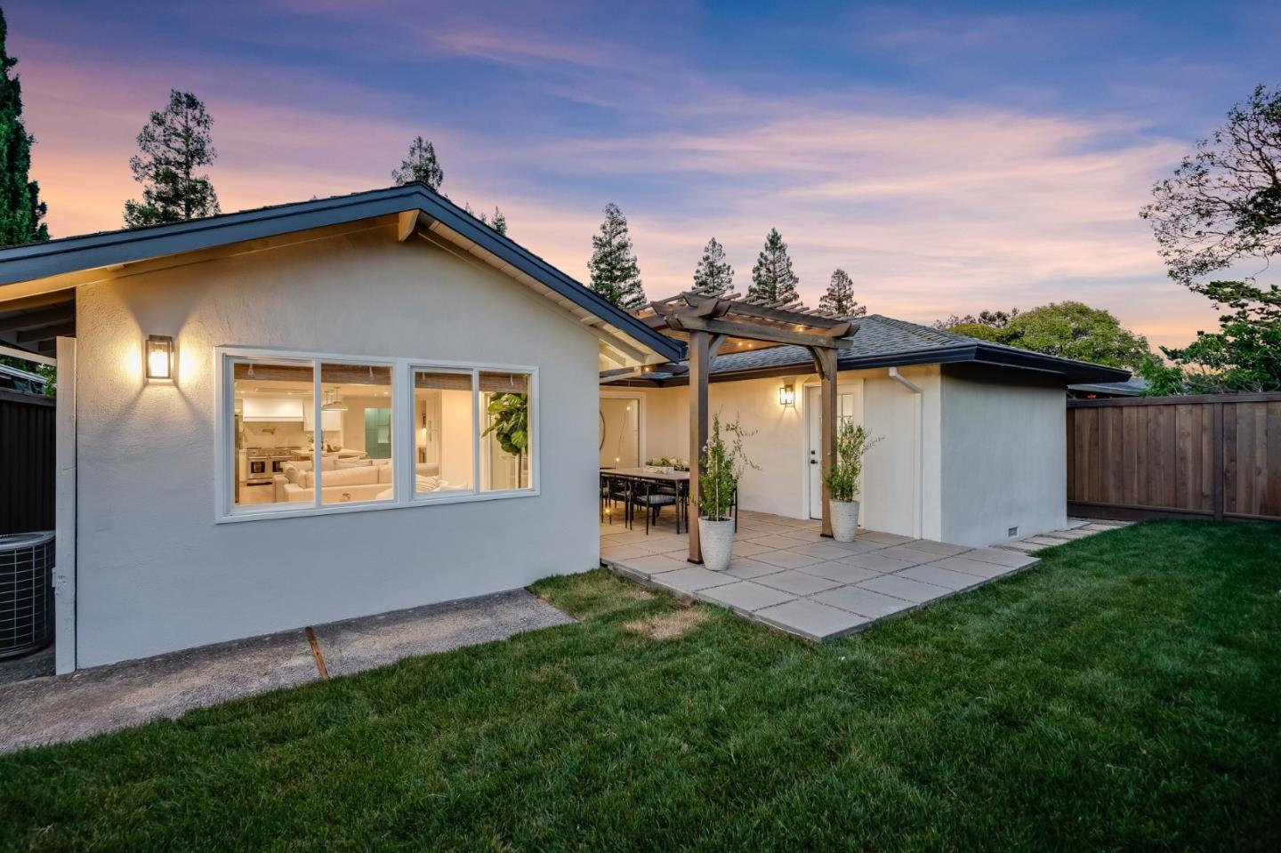 1218 Sanchez WAY