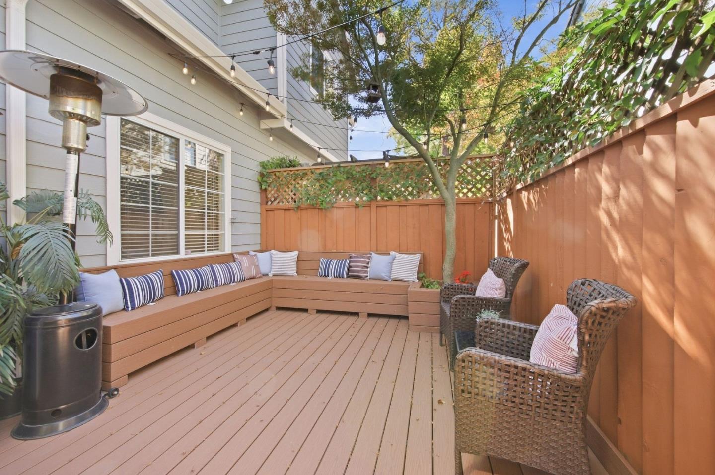 136 Redding RD