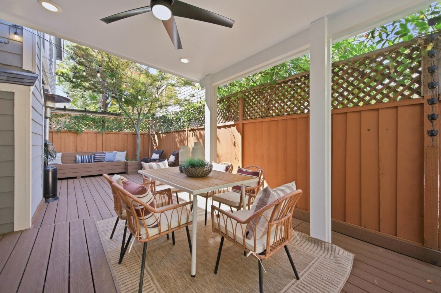 136 Redding RD