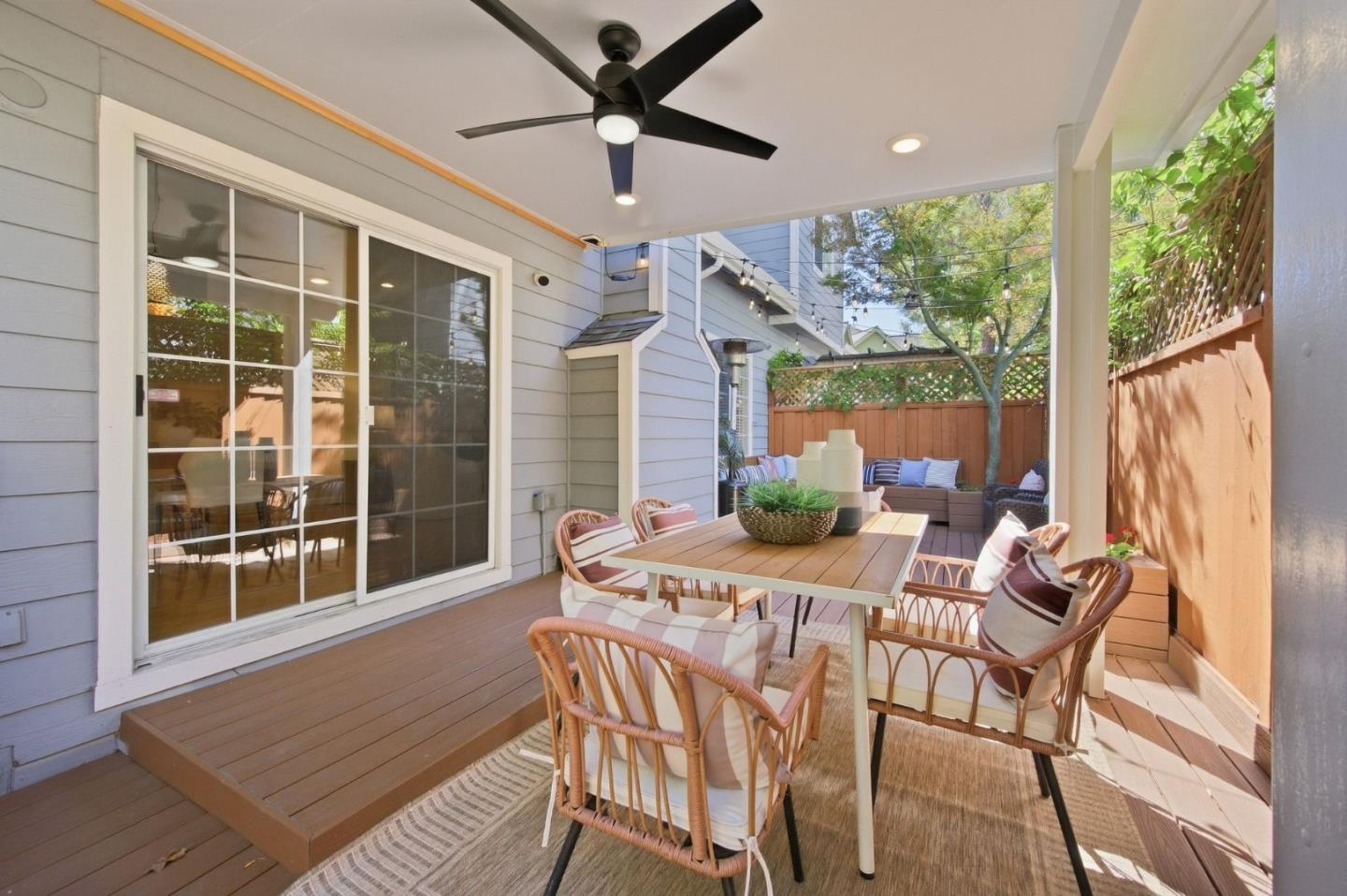 136 Redding RD