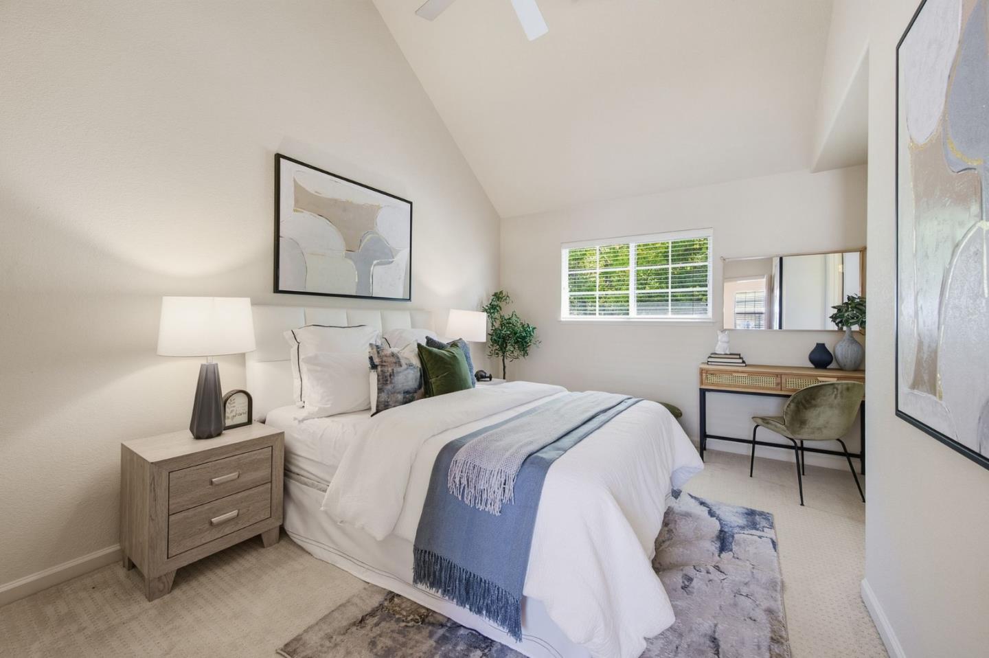 136 Redding RD