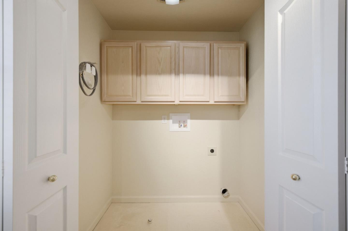136 Redding RD