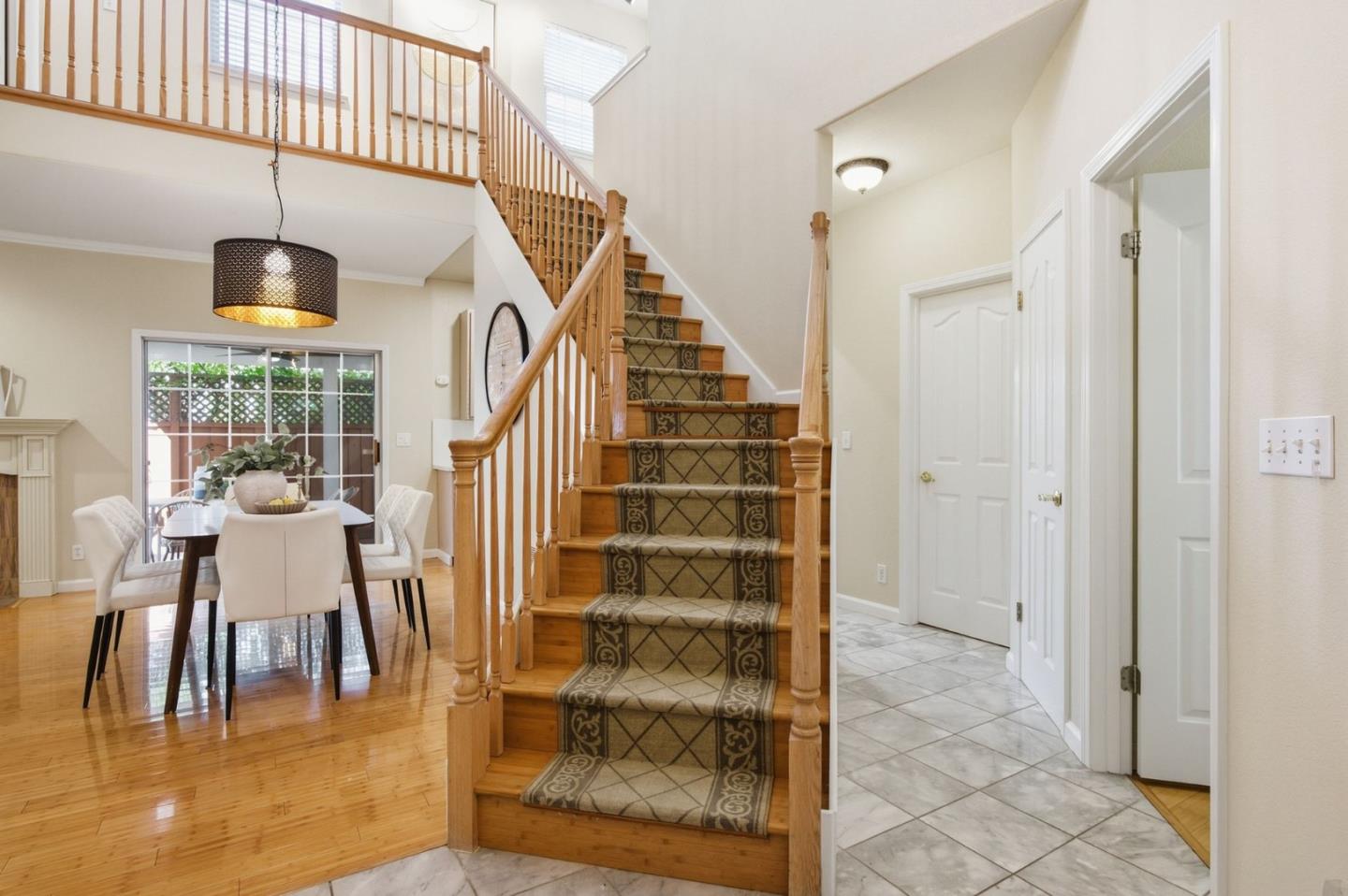 136 Redding RD