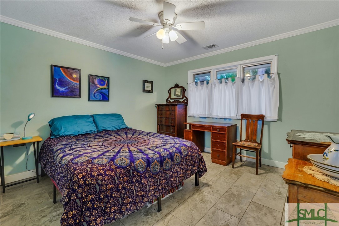 5 Keelson Lane