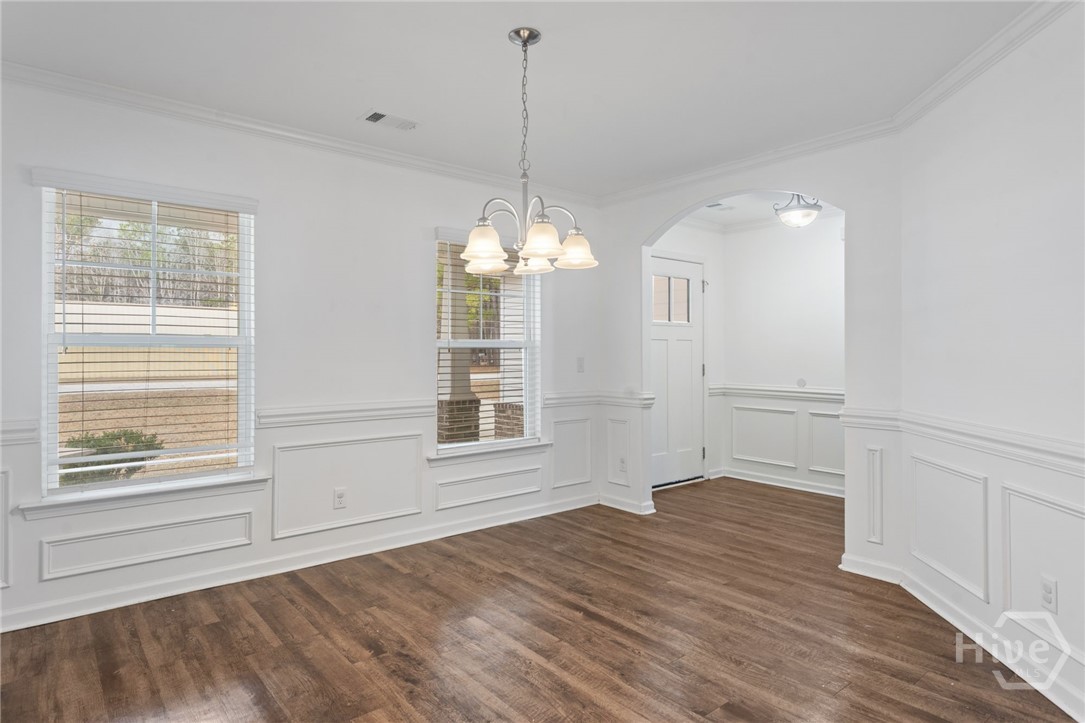 109 E Long Street