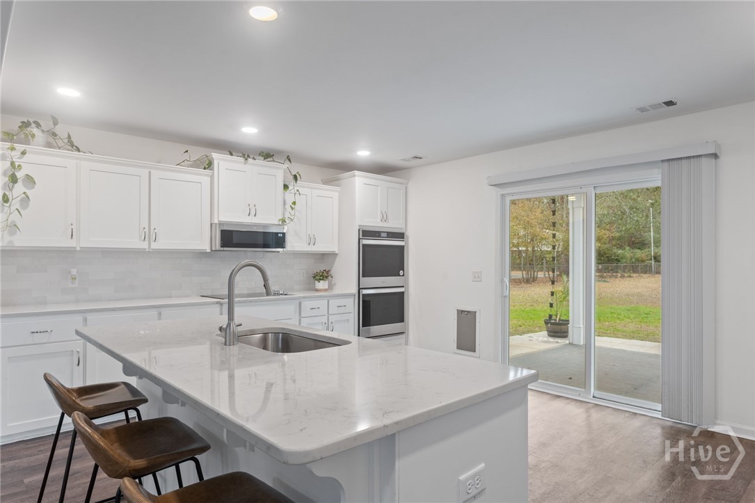 109 E Long Street