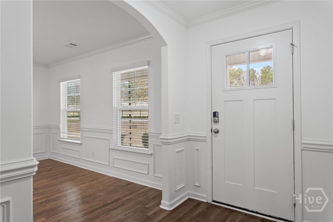 109 E Long Street
