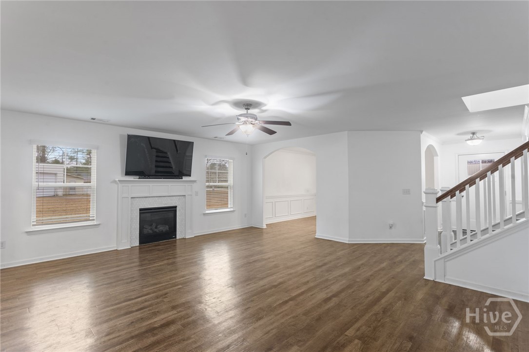 109 E Long Street
