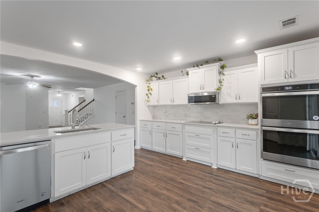 109 E Long Street