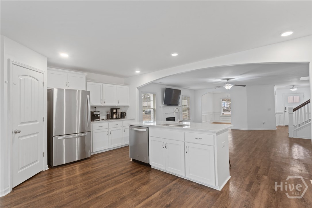 109 E Long Street