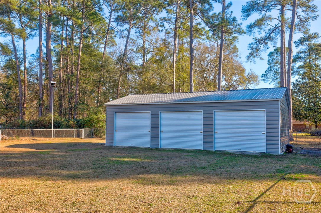 109 E Long Street