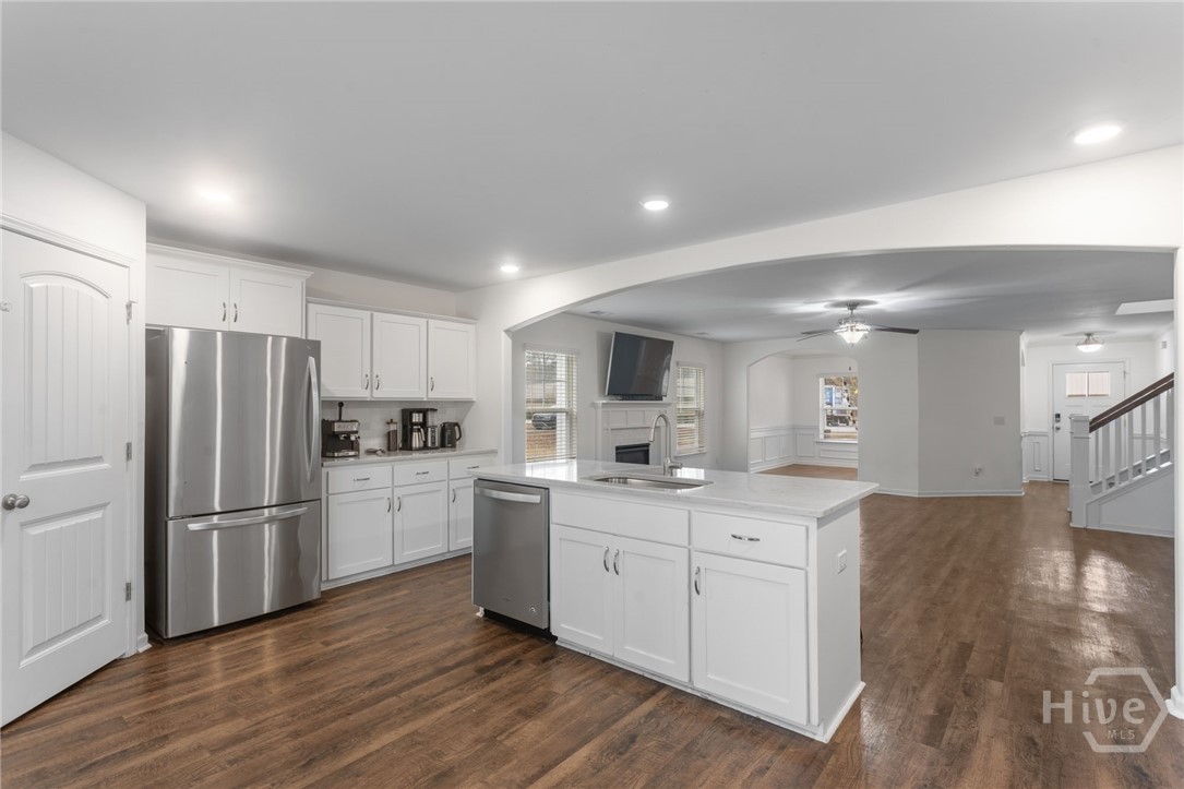 109 E Long Street