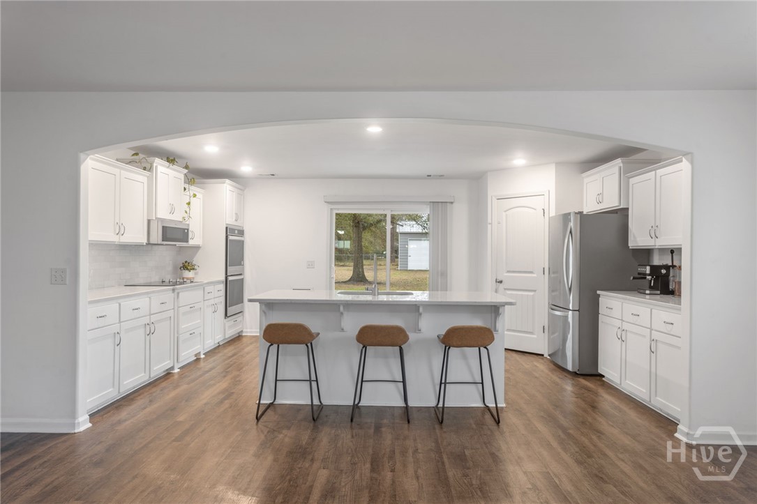 109 E Long Street