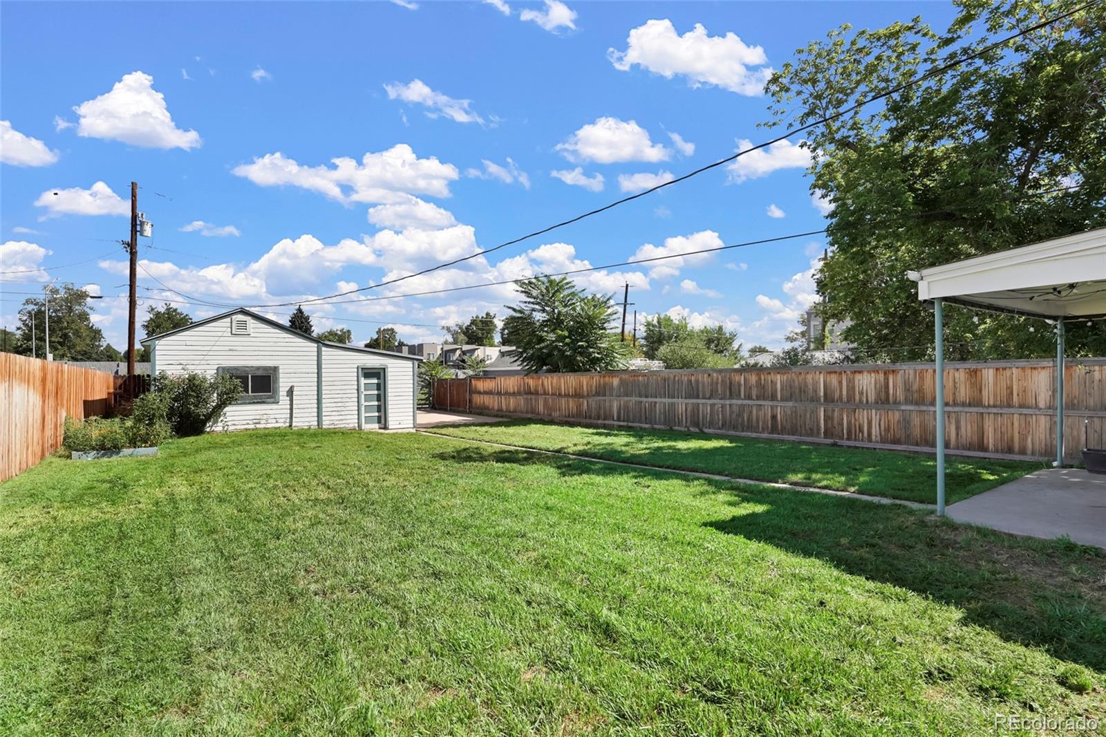 2115 W Elk Place