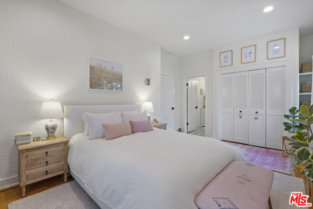 6611 Portshead Rd