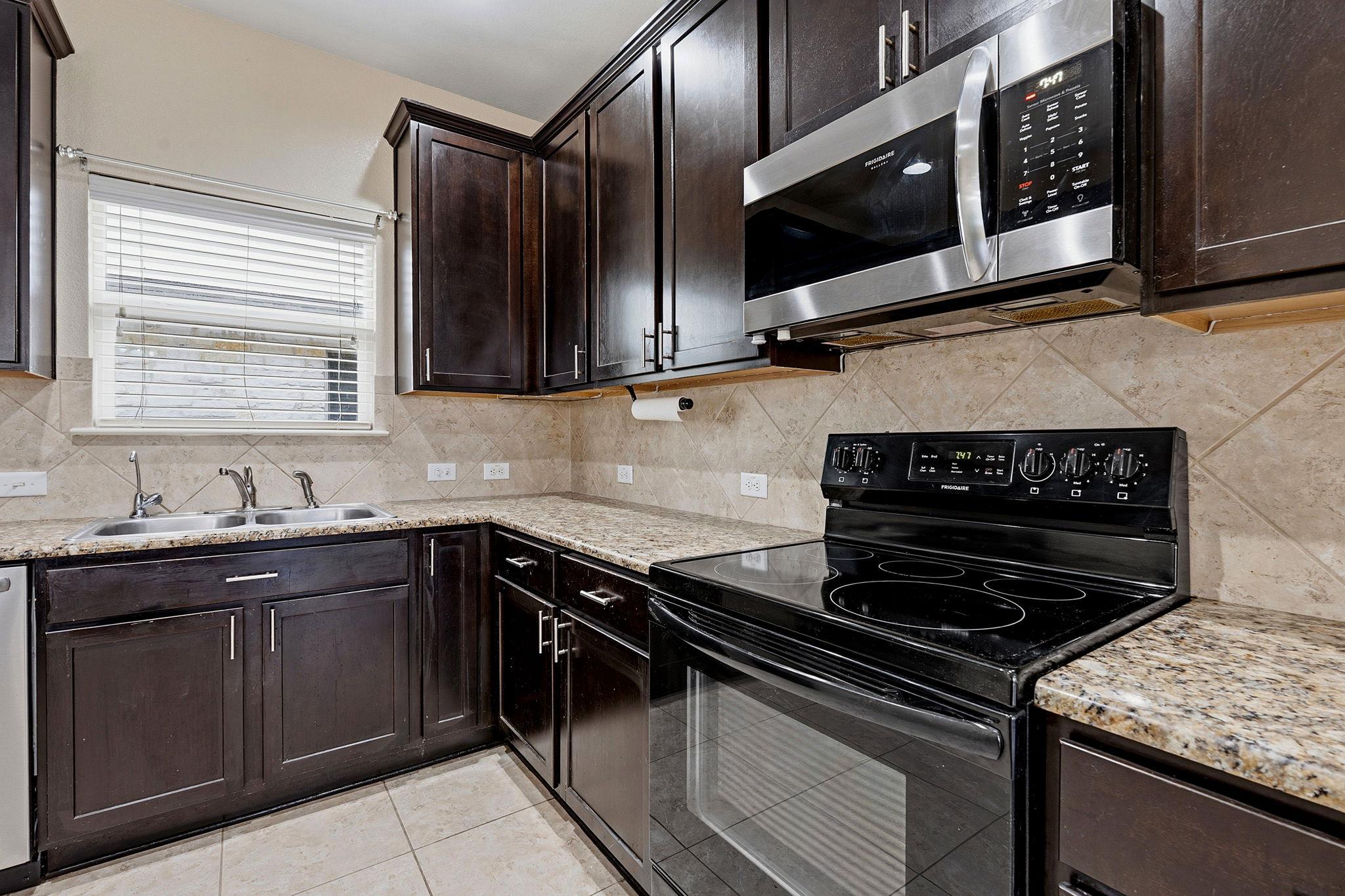 1715 Colorado Bend DR