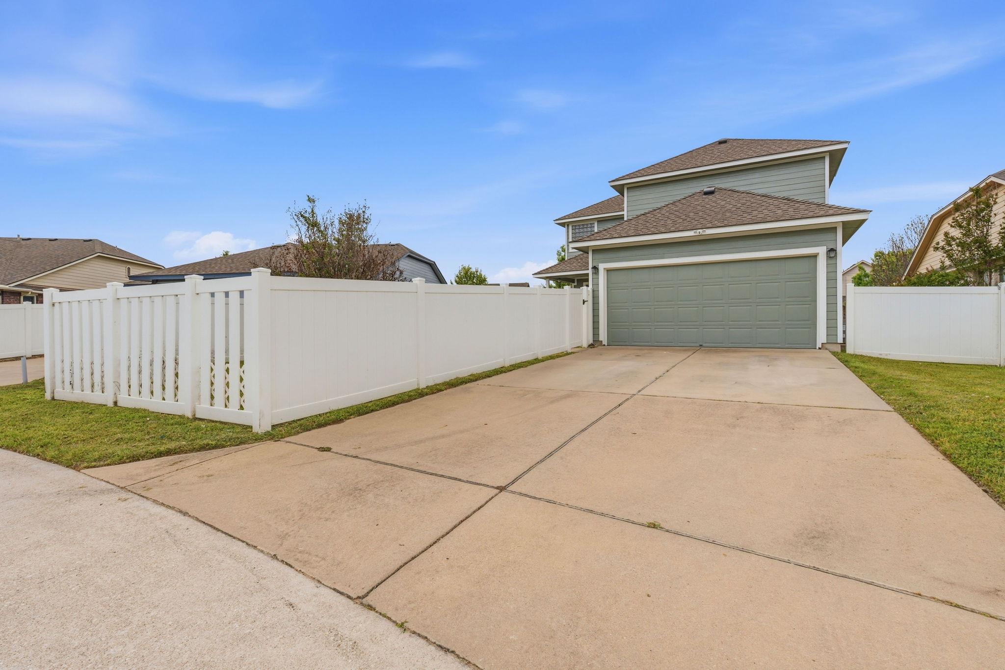 1715 Colorado Bend DR