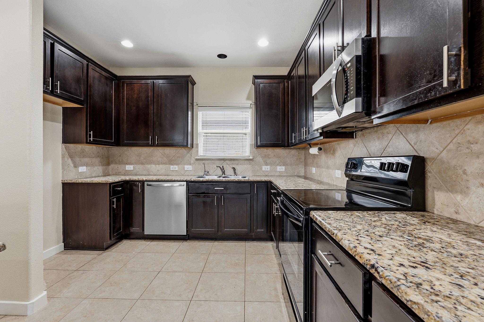 1715 Colorado Bend DR