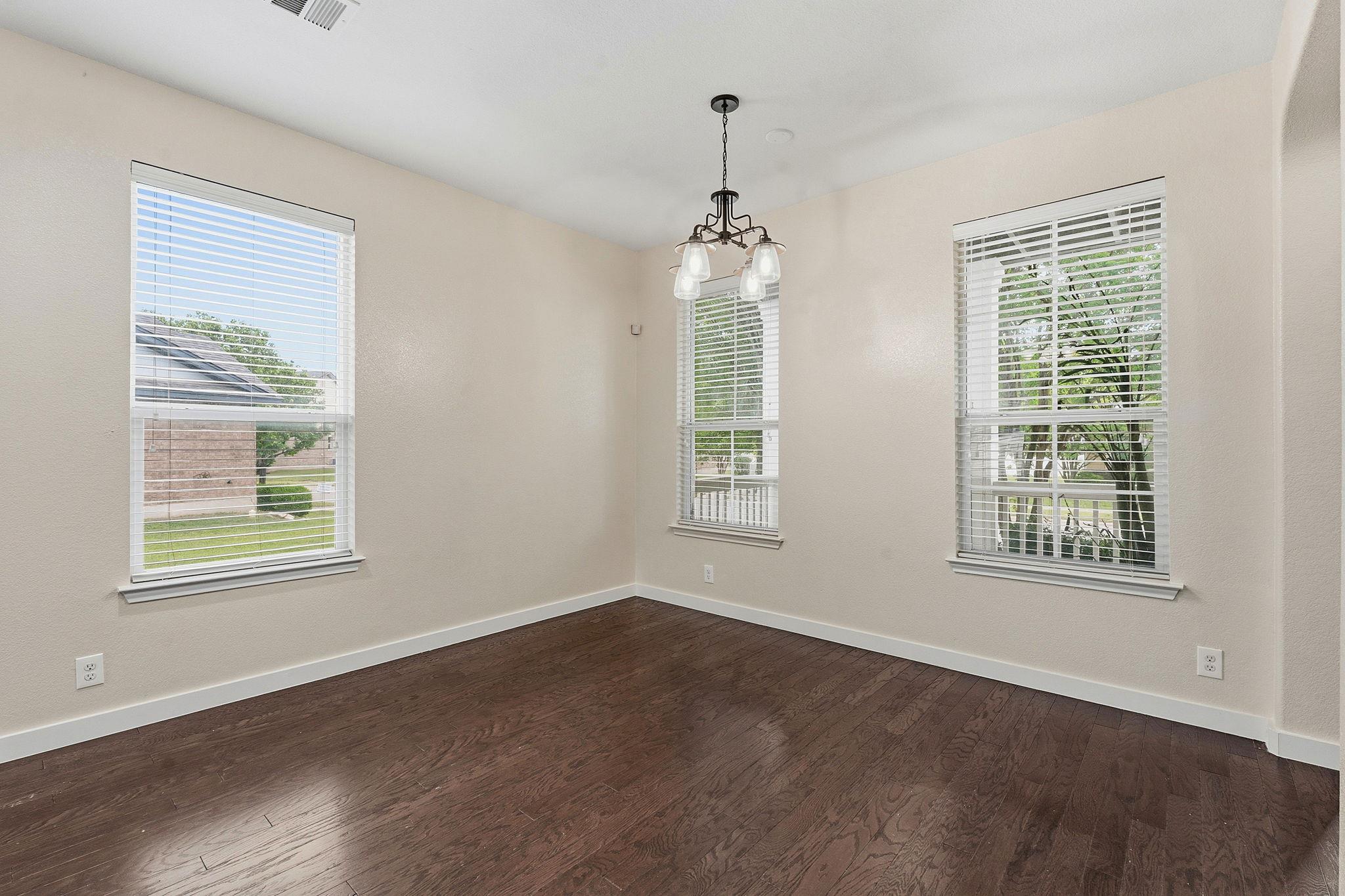 1715 Colorado Bend DR