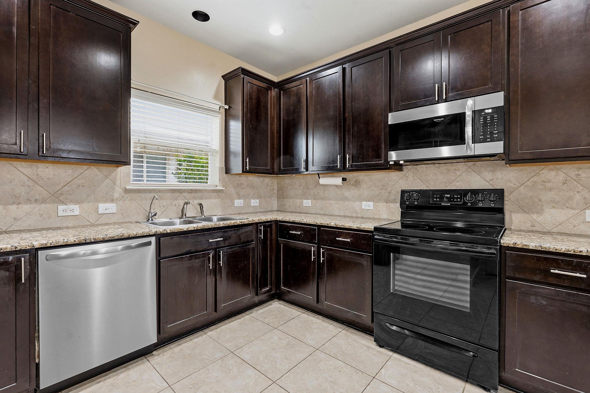 1715 Colorado Bend DR