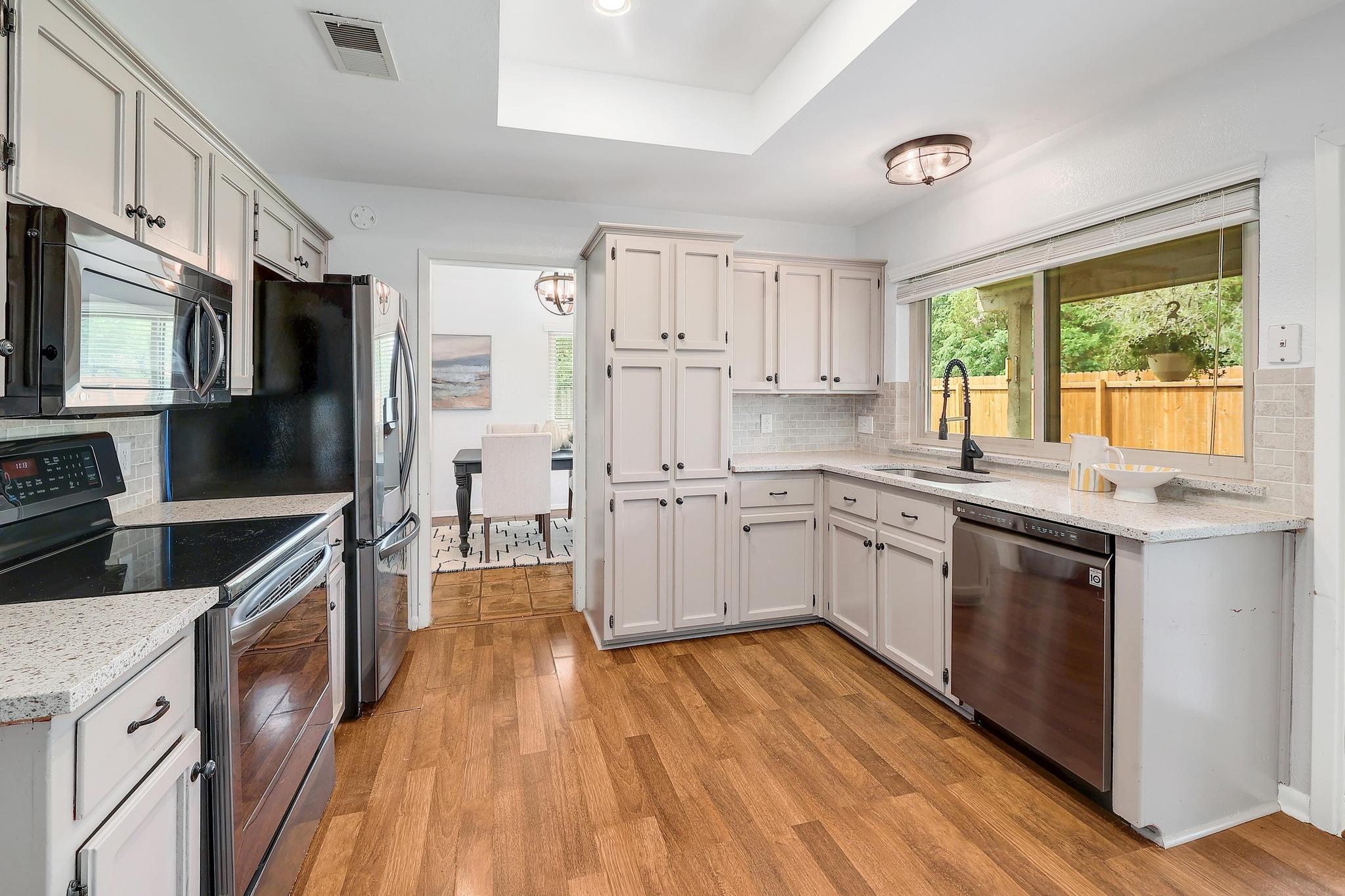 9417 Longvale DR