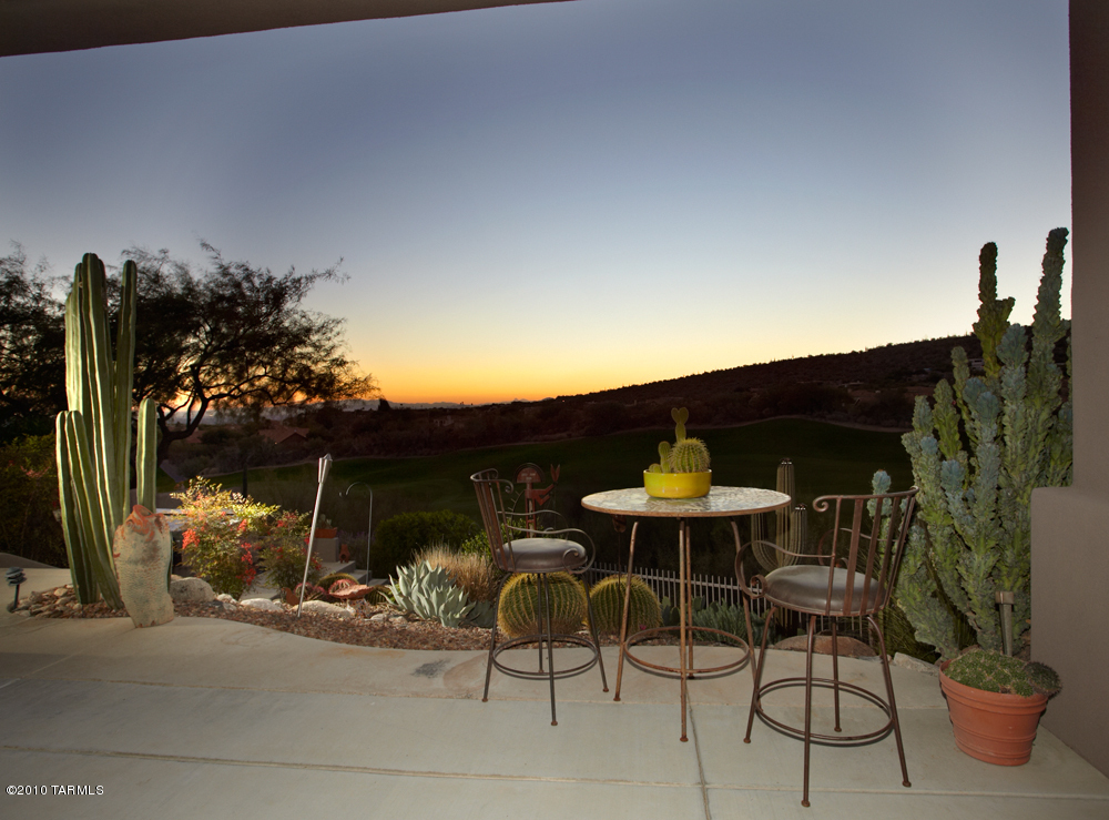 6317 N Ventana View Place