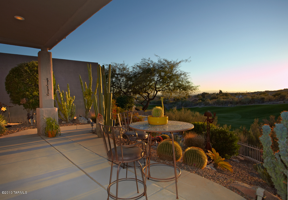 6317 N Ventana View Place