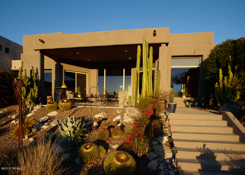 6317 N Ventana View Place
