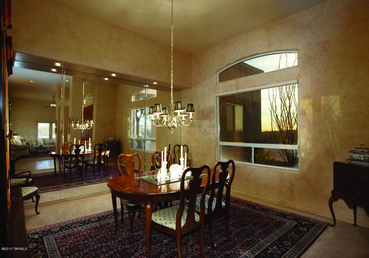 3660 N Avenida De La Colina